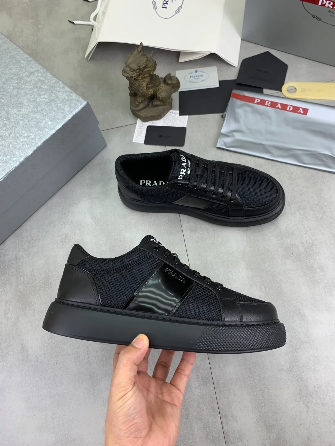 Men's men's shoes 💰P542💰 [New style] popular models are on the official website, 🆘 The trendy brand (Prada) mainly promotes popular models, avant-garde and versatile fashionable men's shoes private version mold opening, cowhide surface splicing 1:1.. Fashionable and simple, original imported cowhide lining cowhide feet; the atmosphere and personality are more fashionable, eye-catching and pursuing class. It will subvert the old idea and be a must-have for fashionistas with you! Must keep it! Tall and comfortable, large and low, high-end quality workmanship. Size: 38-44 4️⃣colors available.